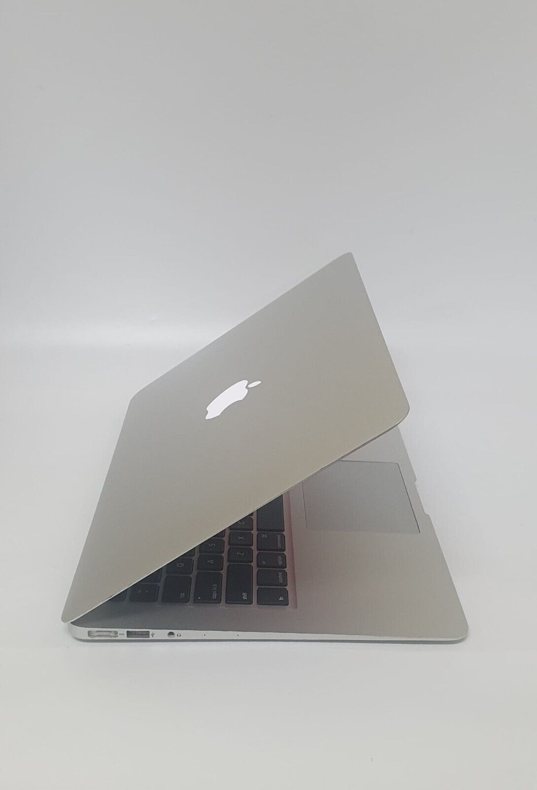 Apple-MacBook-Air-13inch-22GHz-i7-7th-Gen-8GB-500GB-165618929346-8